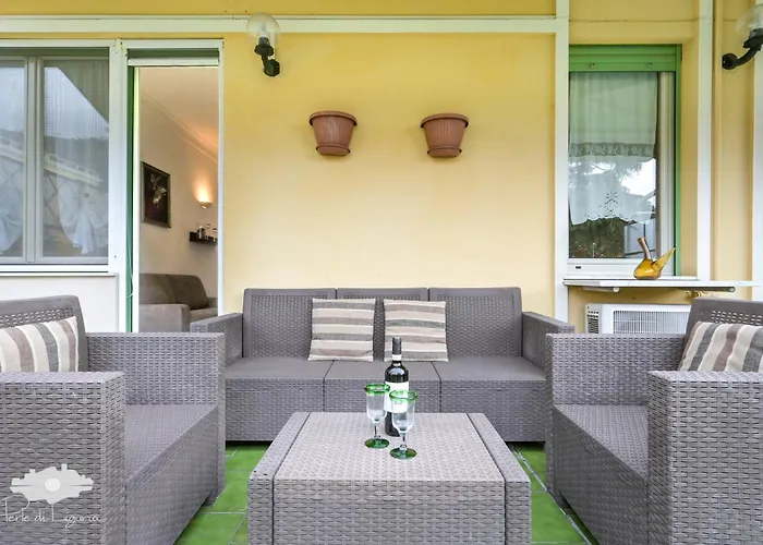 Finestra Sul Mare Genua