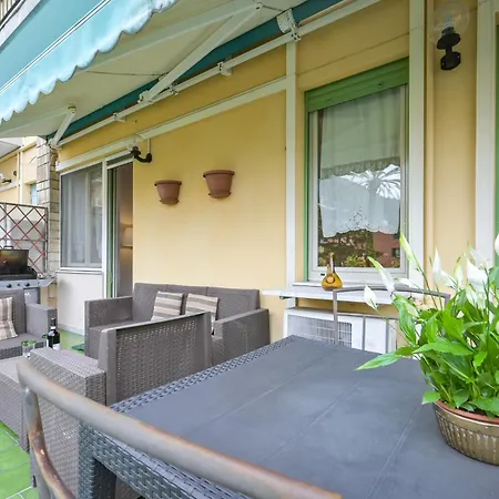 Lägenhet Finestra Sul Mare Genua